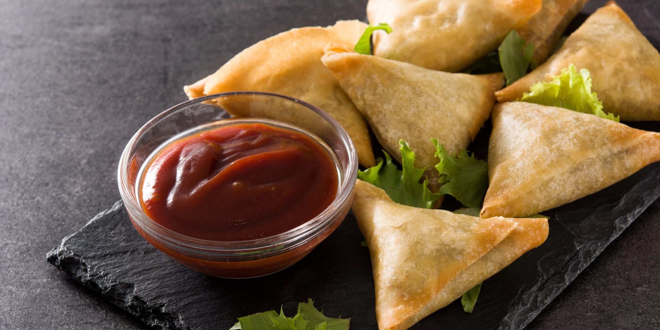 МЛИНЦІ З КУРКОЮ, СИРОМ ТА ГРИБАМИ