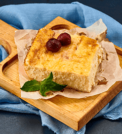 СИРНА ЗАПІКАНКА З ВИШНЕЮ